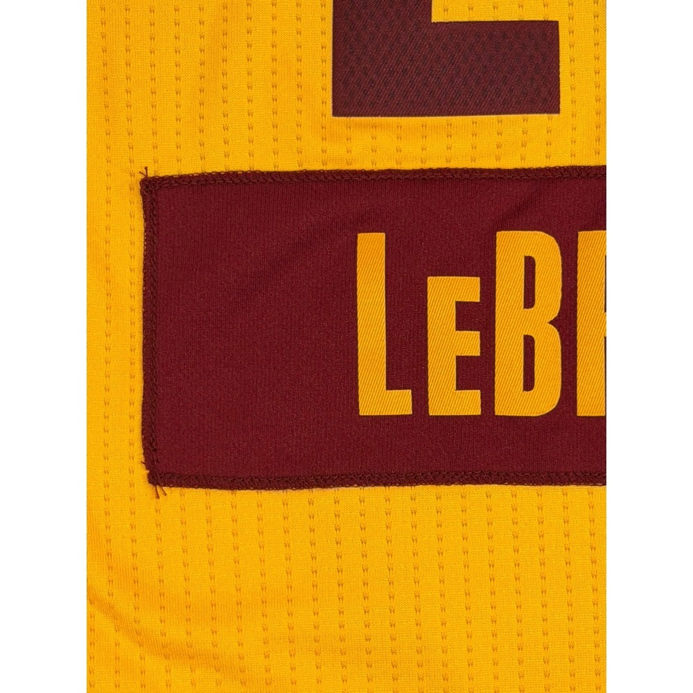 LeBron James Cavs Christmas 2015 Jersey MenXL Adidas #23 Cleveland Cavaliers NBA - Picture 11 of 11